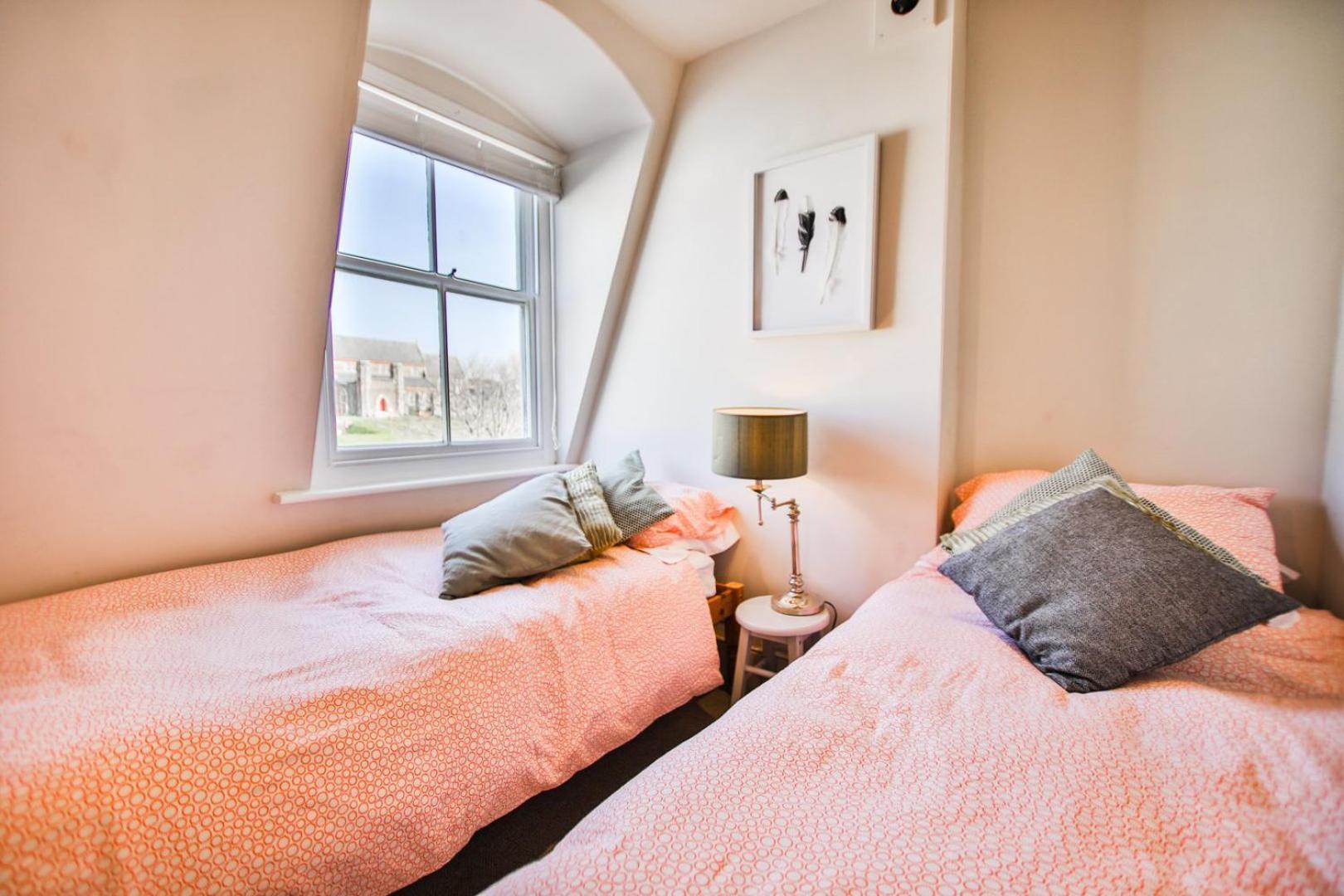 The Sunrise Penthouse Apartment Hastings Ngoại thất bức ảnh